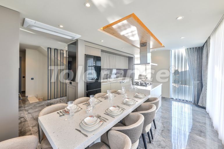 Вилла или дом от застройщика в Калкане вид на море с бассейном: купить недвижимость в Турции - 78413