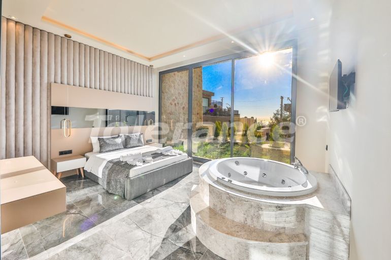 Вилла или дом от застройщика в Калкане вид на море с бассейном: купить недвижимость в Турции - 78438