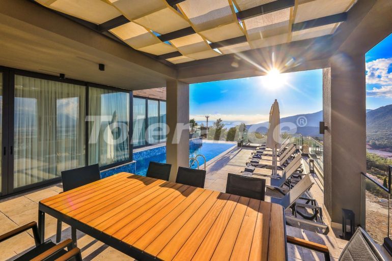 Вилла или дом от застройщика в Калкане вид на море с бассейном: купить недвижимость в Турции - 78447