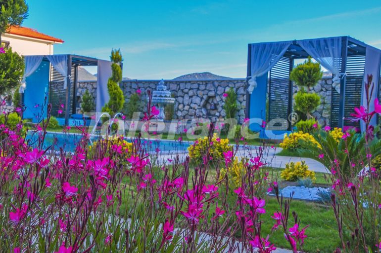 Вилла или дом от застройщика в Калкане с бассейном: купить недвижимость в Турции - 78687