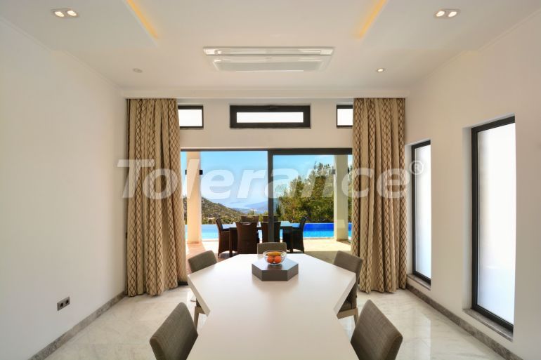 Вилла или дом от застройщика в Калкане вид на море с бассейном: купить недвижимость в Турции - 78851