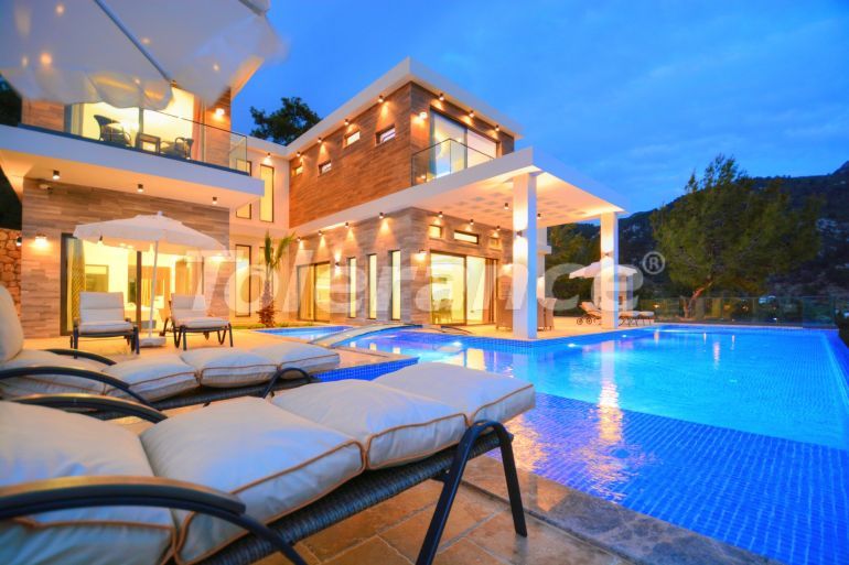 Вилла или дом от застройщика в Калкане вид на море с бассейном: купить недвижимость в Турции - 78853