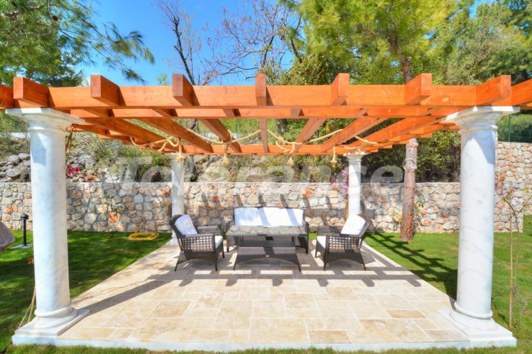 Вилла или дом от застройщика в Калкане вид на море с бассейном: купить недвижимость в Турции - 78855