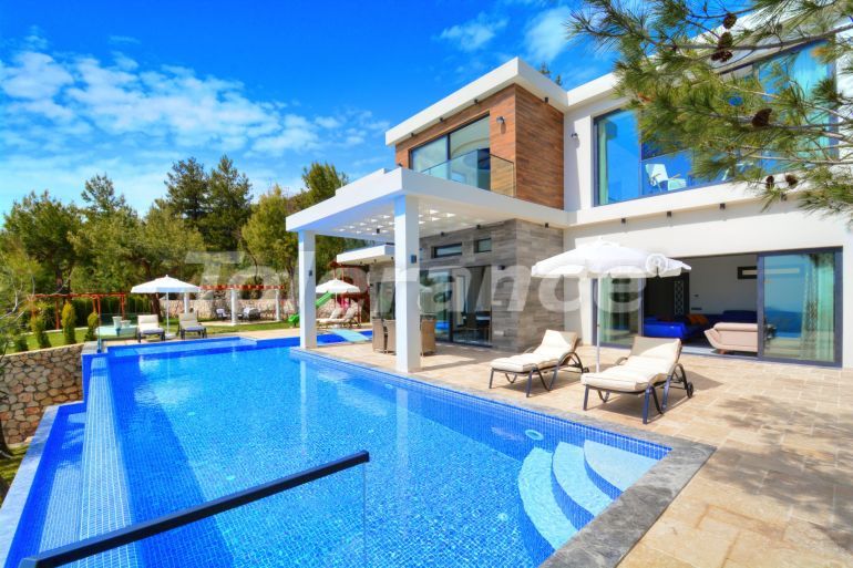 Вилла или дом от застройщика в Калкане вид на море с бассейном: купить недвижимость в Турции - 78885