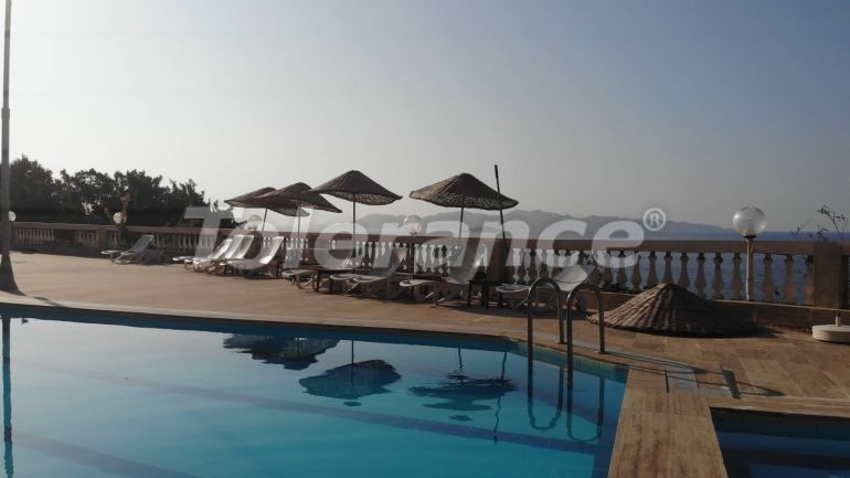 Вилла или дом в Каше вид на море с бассейном: купить недвижимость в Турции - 124225