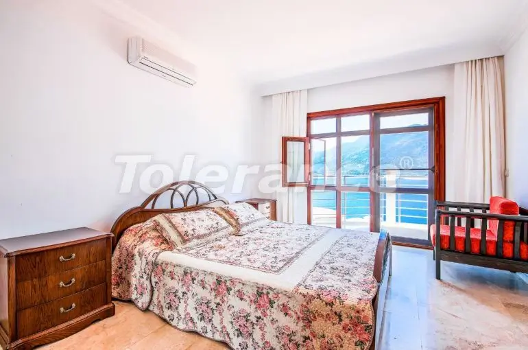 Вилла или дом в Каше вид на море с бассейном: купить недвижимость в Турции - 31413