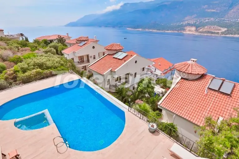 Вилла или дом в Каше с бассейном: купить недвижимость в Турции - 21749