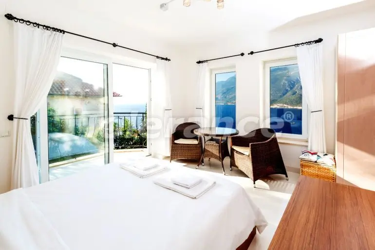 Вилла или дом в Каше с бассейном: купить недвижимость в Турции - 21960