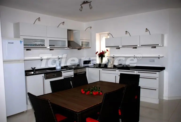 Вилла или дом в Каше с бассейном: купить недвижимость в Турции - 21963