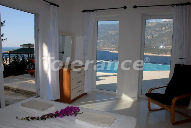 Вилла или дом в Каше с бассейном: купить недвижимость в Турции - 21968