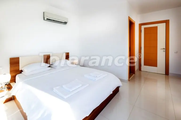 Вилла или дом в Каше с бассейном: купить недвижимость в Турции - 21969