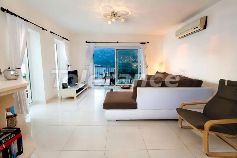 Вилла или дом в Каше с бассейном: купить недвижимость в Турции - 21976