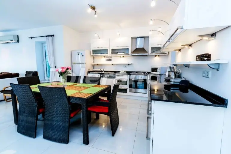 Вилла или дом в Каше с бассейном: купить недвижимость в Турции - 21977