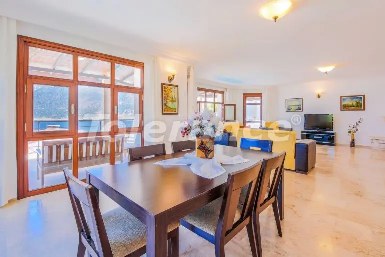 Вилла или дом в Каше с бассейном: купить недвижимость в Турции - 31355