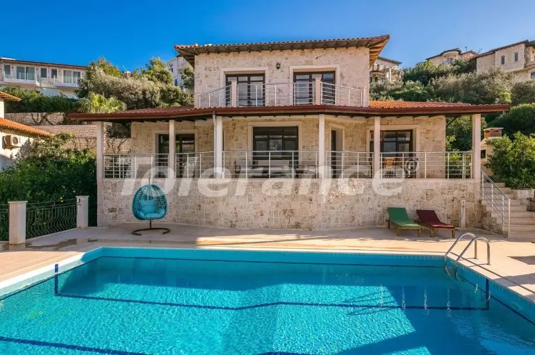 Вилла или дом в Каше с бассейном: купить недвижимость в Турции - 31364