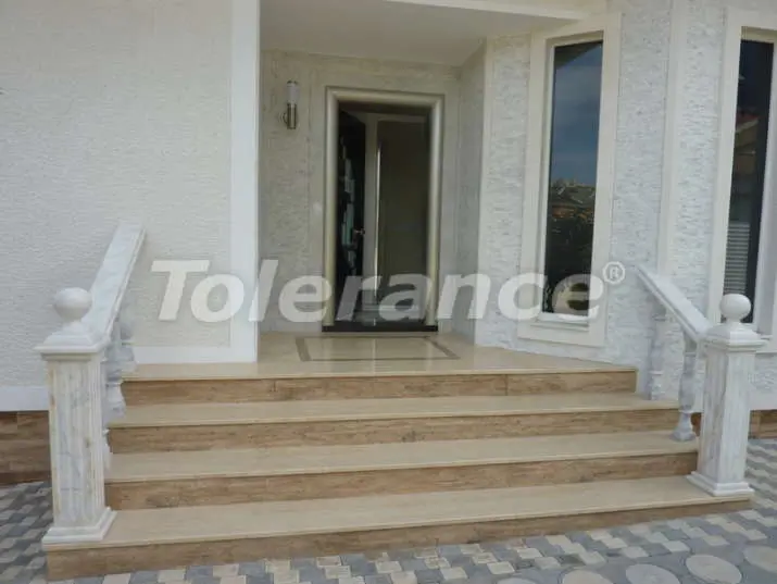 Вилла или дом в Центре Кемера, Кемер с бассейном: купить недвижимость в Турции - 1