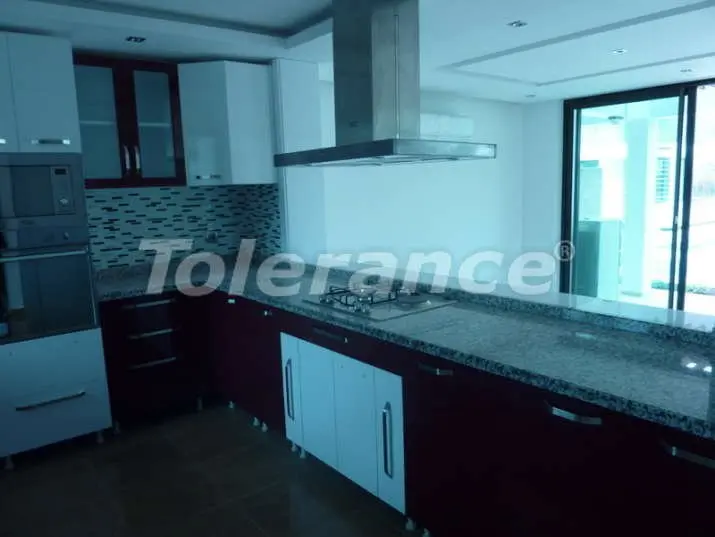 Вилла или дом в Центре Кемера, Кемер с бассейном: купить недвижимость в Турции - 4596