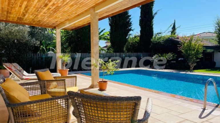 Вилла или дом в Кириш, Кемер с бассейном: купить недвижимость в Турции - 104158