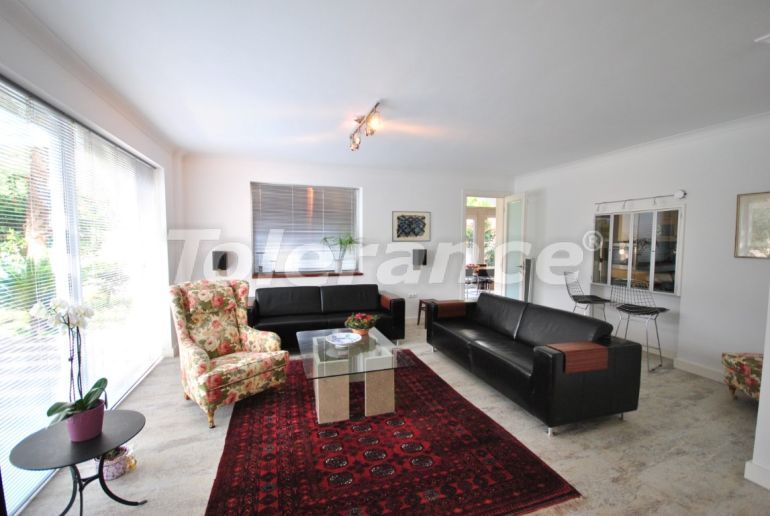 Вилла или дом в Кириш, Кемер с бассейном: купить недвижимость в Турции - 104161