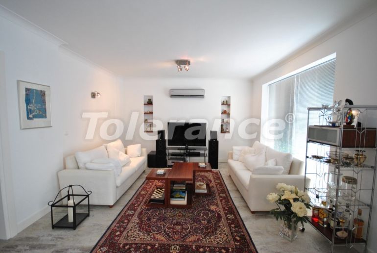 Вилла или дом в Кириш, Кемер с бассейном: купить недвижимость в Турции - 104162