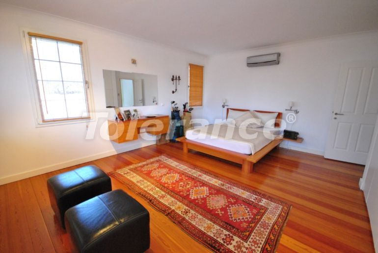 Вилла или дом в Кириш, Кемер с бассейном: купить недвижимость в Турции - 104168