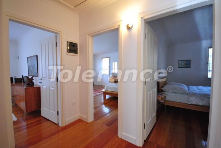 Вилла или дом в Кириш, Кемер с бассейном: купить недвижимость в Турции - 104170