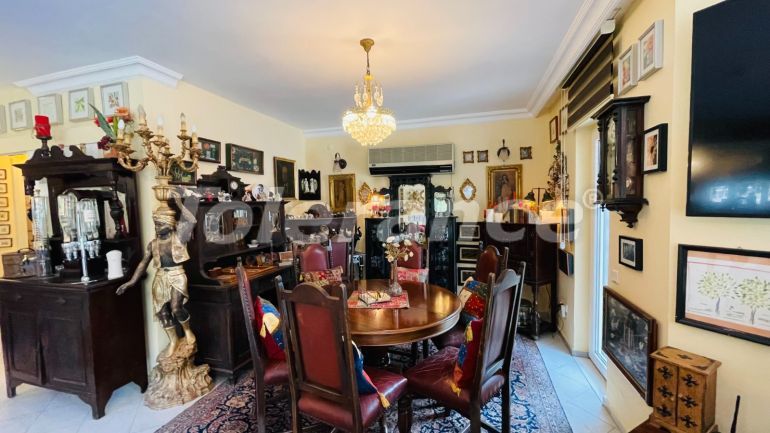 Вилла или дом в Кириш, Кемер с бассейном: купить недвижимость в Турции - 136643