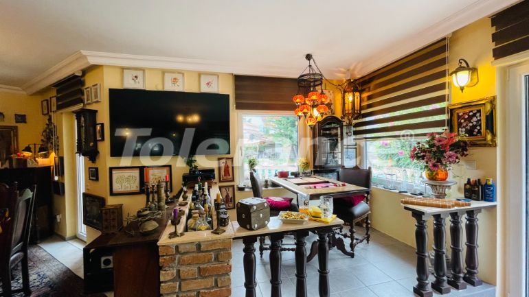 Вилла или дом в Кириш, Кемер с бассейном: купить недвижимость в Турции - 136647