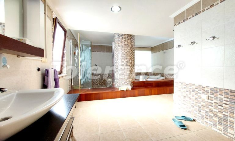 Вилла или дом в Коньяалты, Анталия: купить недвижимость в Турции - 112734