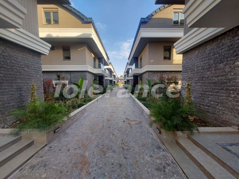 Вилла или дом от застройщика в Коньяалты, Анталия с бассейном: купить недвижимость в Турции - 113141