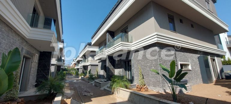 Вилла или дом от застройщика в Коньяалты, Анталия с бассейном: купить недвижимость в Турции - 113150