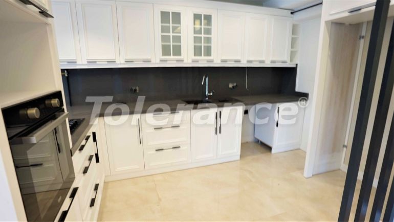 Вилла или дом в Коньяалты, Анталия с бассейном: купить недвижимость в Турции - 47238