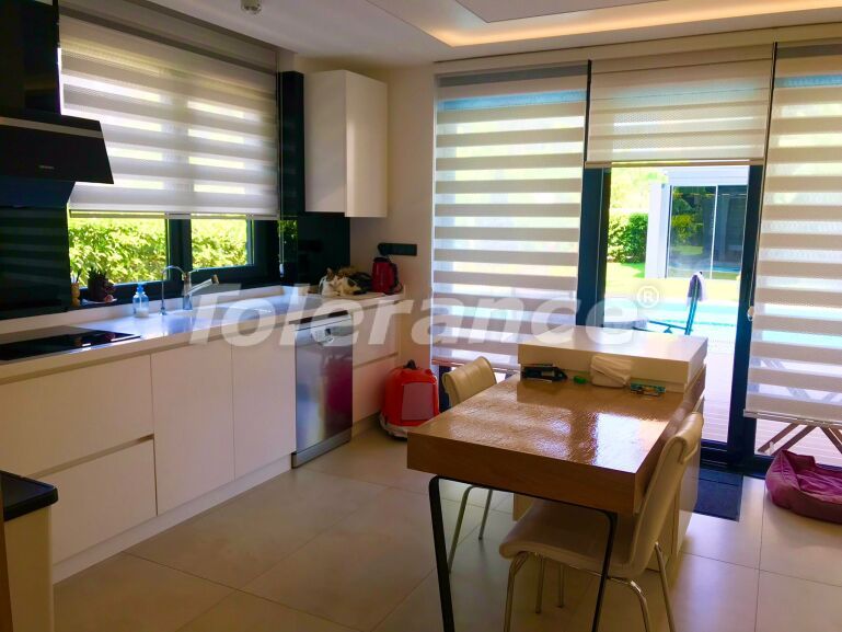 Вилла или дом в Коньяалты, Анталия с бассейном: купить недвижимость в Турции - 60027