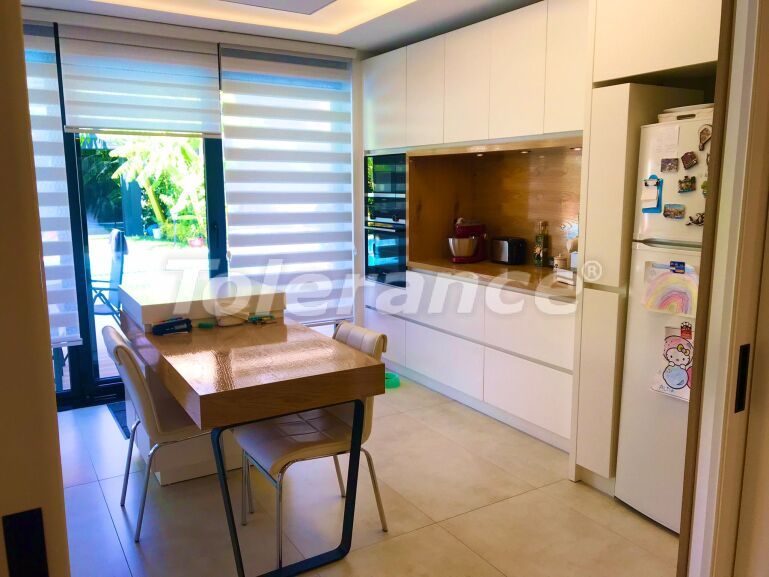 Вилла или дом в Коньяалты, Анталия с бассейном: купить недвижимость в Турции - 60031