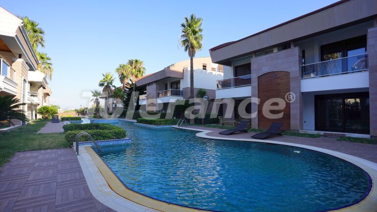 Вилла или дом в Коньяалты, Анталия с бассейном: купить недвижимость в Турции - 61939