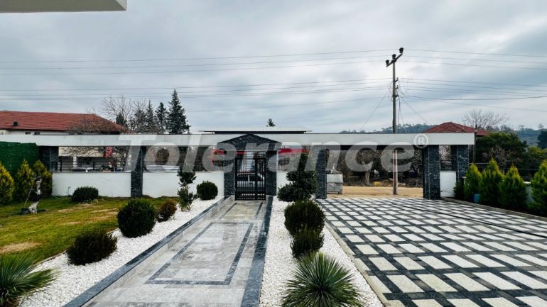 Вилла или дом в Куздере, Кемер с бассейном: купить недвижимость в Турции - 136607