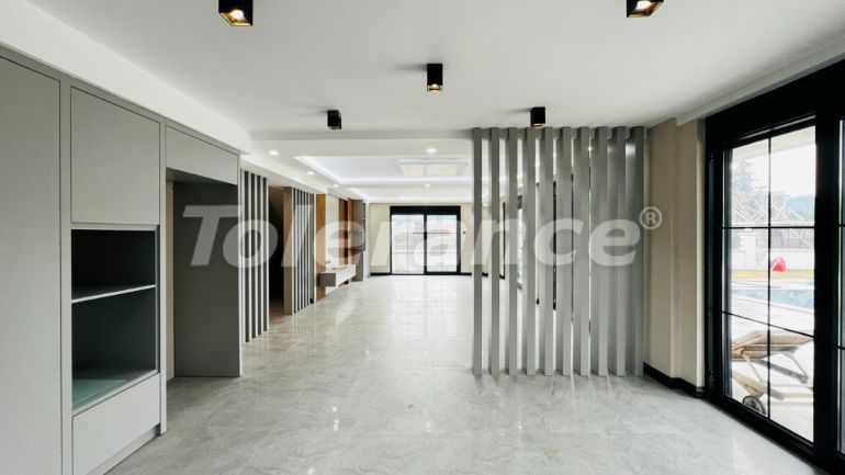 Вилла или дом в Куздере, Кемер с бассейном: купить недвижимость в Турции - 136615