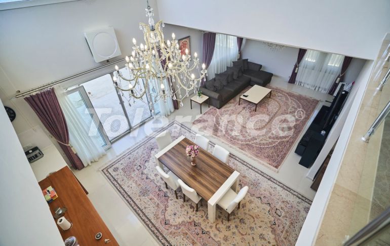 Вилла или дом в Кирения, Северный Кипр вид на море с бассейном: купить недвижимость в Турции - 105579