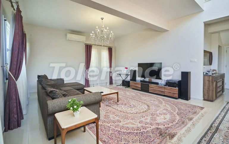 Вилла или дом в Кирения, Северный Кипр вид на море с бассейном: купить недвижимость в Турции - 105583