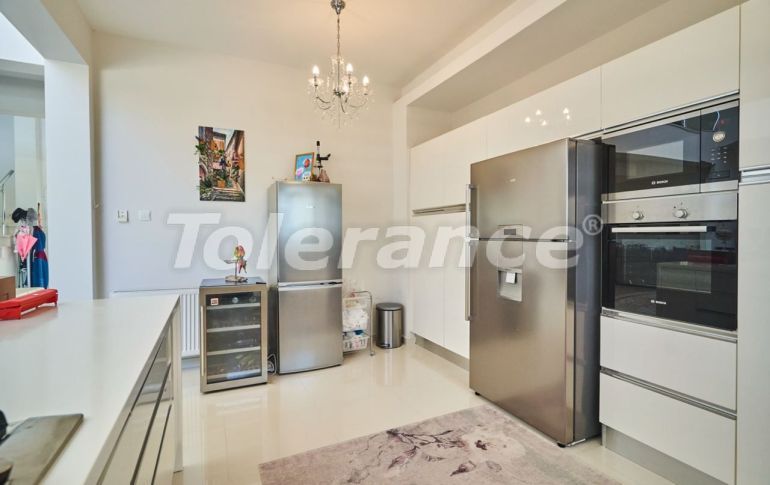 Вилла или дом в Кирения, Северный Кипр вид на море с бассейном: купить недвижимость в Турции - 105589