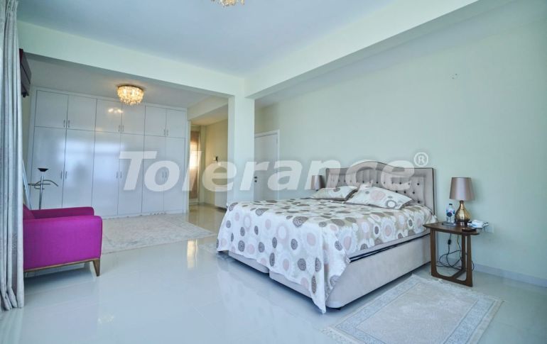 Вилла или дом в Кирения, Северный Кипр вид на море с бассейном: купить недвижимость в Турции - 105597