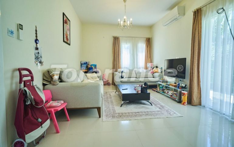 Вилла или дом в Кирения, Северный Кипр вид на море с бассейном: купить недвижимость в Турции - 105602