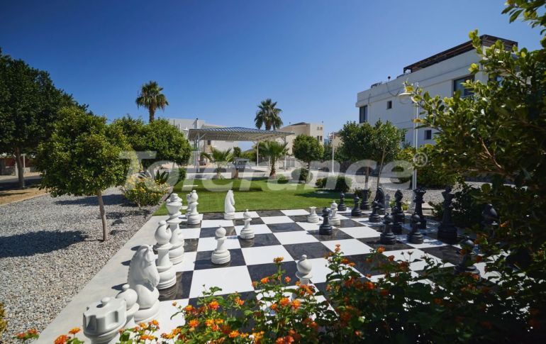 Вилла или дом в Кирения, Северный Кипр вид на море с бассейном: купить недвижимость в Турции - 105605