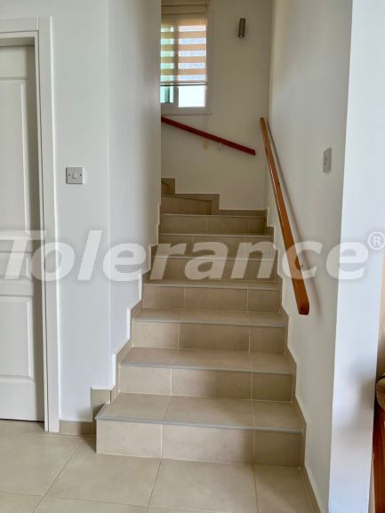 Вилла или дом в Кирения, Северный Кипр вид на море с бассейном: купить недвижимость в Турции - 105663