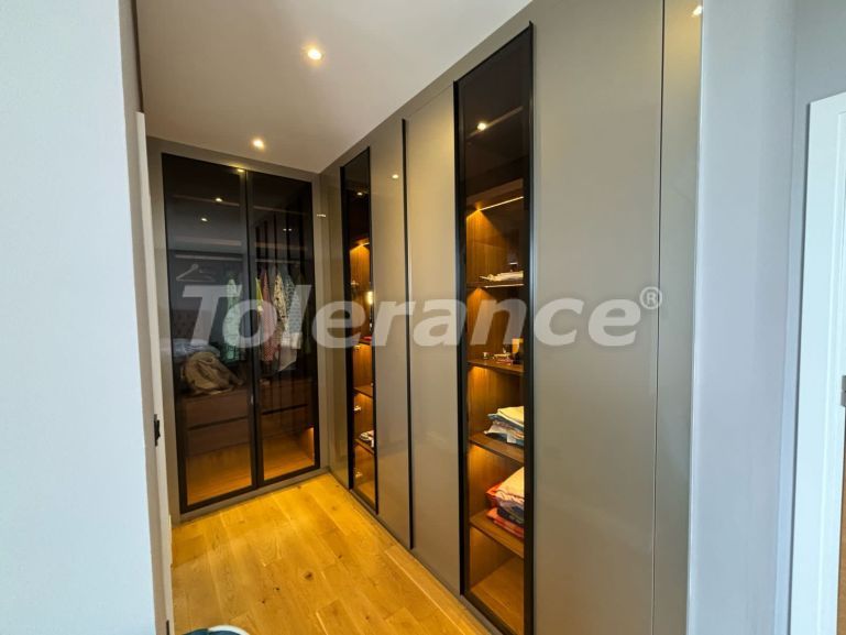 Вилла или дом в Кирения, Северный Кипр с бассейном: купить недвижимость в Турции - 105883