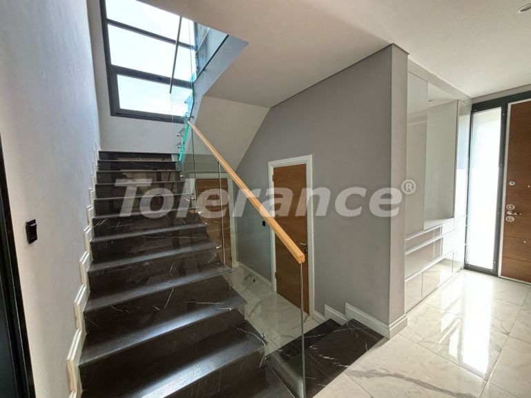 Вилла или дом в Кирения, Северный Кипр с бассейном: купить недвижимость в Турции - 105889