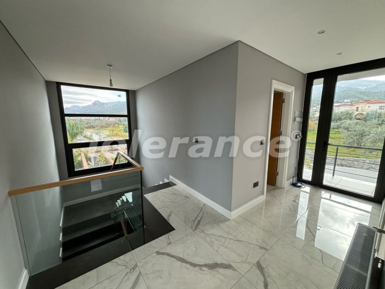 Вилла или дом в Кирения, Северный Кипр с бассейном: купить недвижимость в Турции - 105890