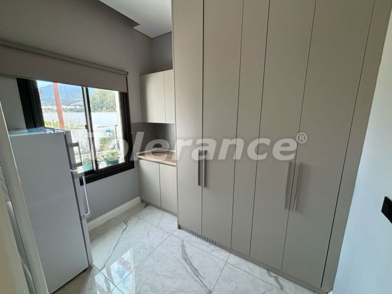 Вилла или дом в Кирения, Северный Кипр с бассейном: купить недвижимость в Турции - 105892