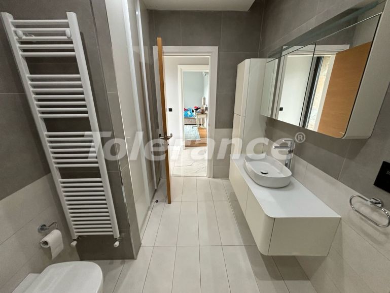 Вилла или дом в Кирения, Северный Кипр с бассейном: купить недвижимость в Турции - 105894