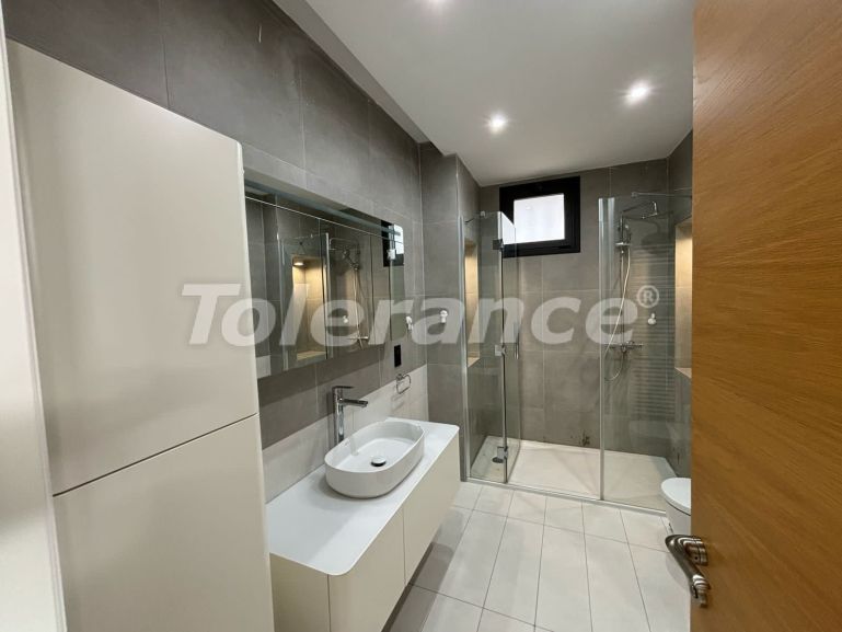 Вилла или дом в Кирения, Северный Кипр с бассейном: купить недвижимость в Турции - 105895